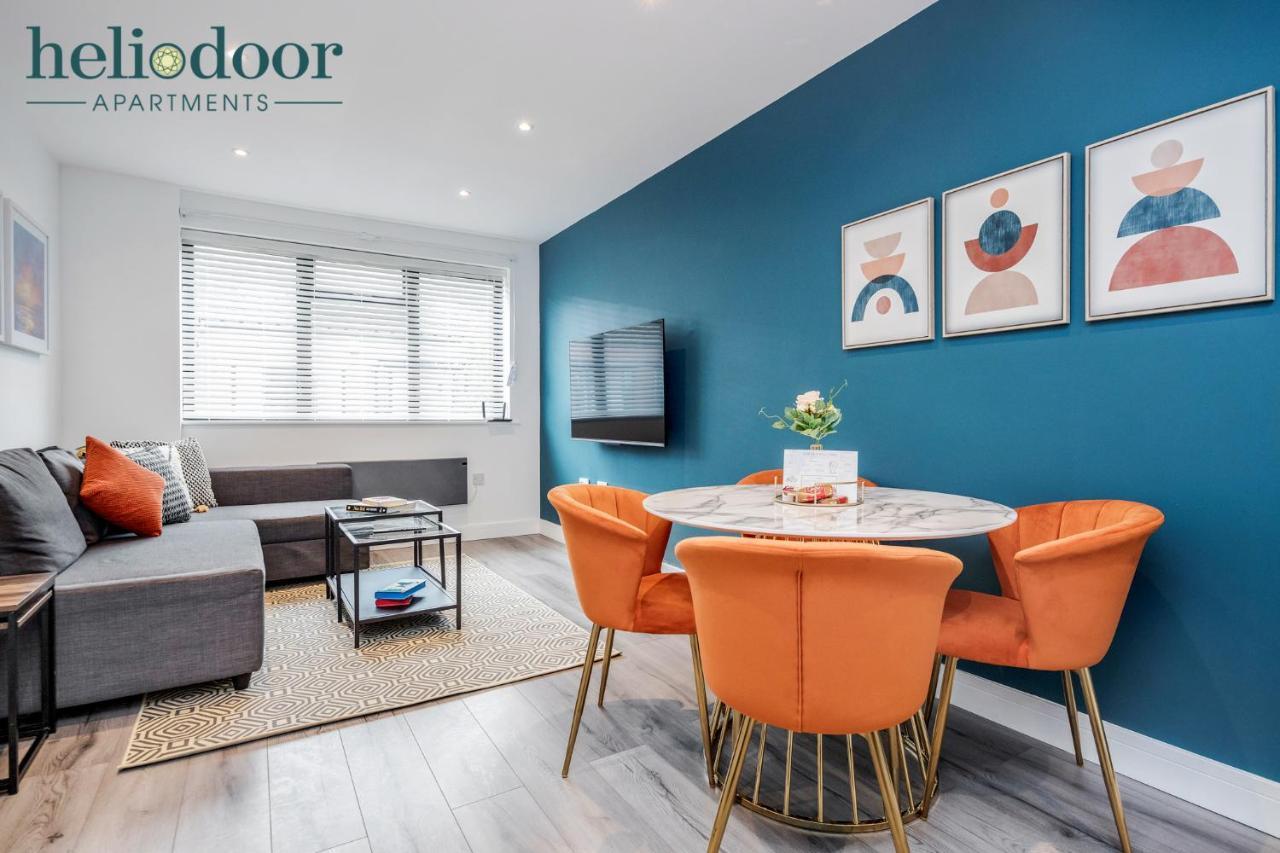 Milton Keynes Apartments, Sleeps Up To 5, Free Parking, Free Wifi & Movies, 7 Mins Drive To Milton Keynes Central Station For Direct Trains To London & The North Ngoại thất bức ảnh