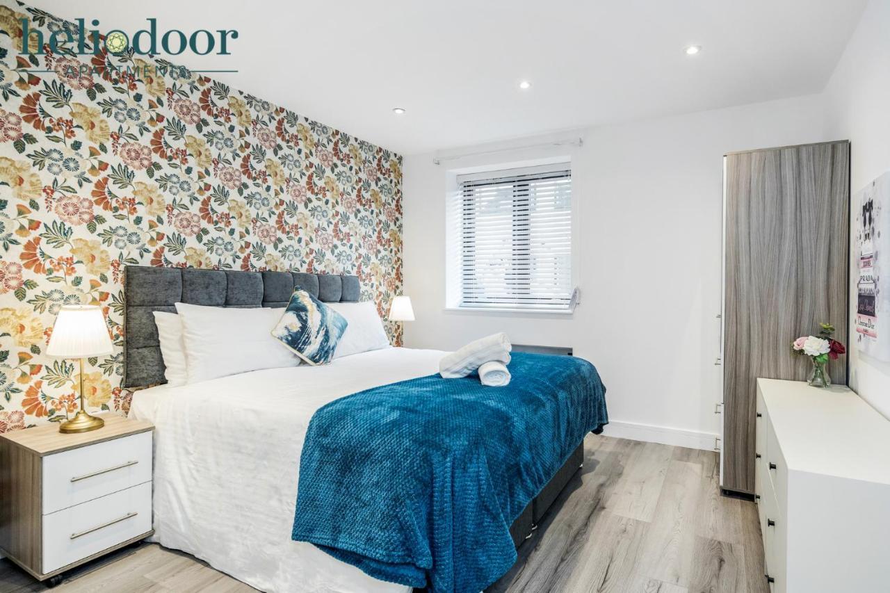 Milton Keynes Apartments, Sleeps Up To 5, Free Parking, Free Wifi & Movies, 7 Mins Drive To Milton Keynes Central Station For Direct Trains To London & The North Ngoại thất bức ảnh