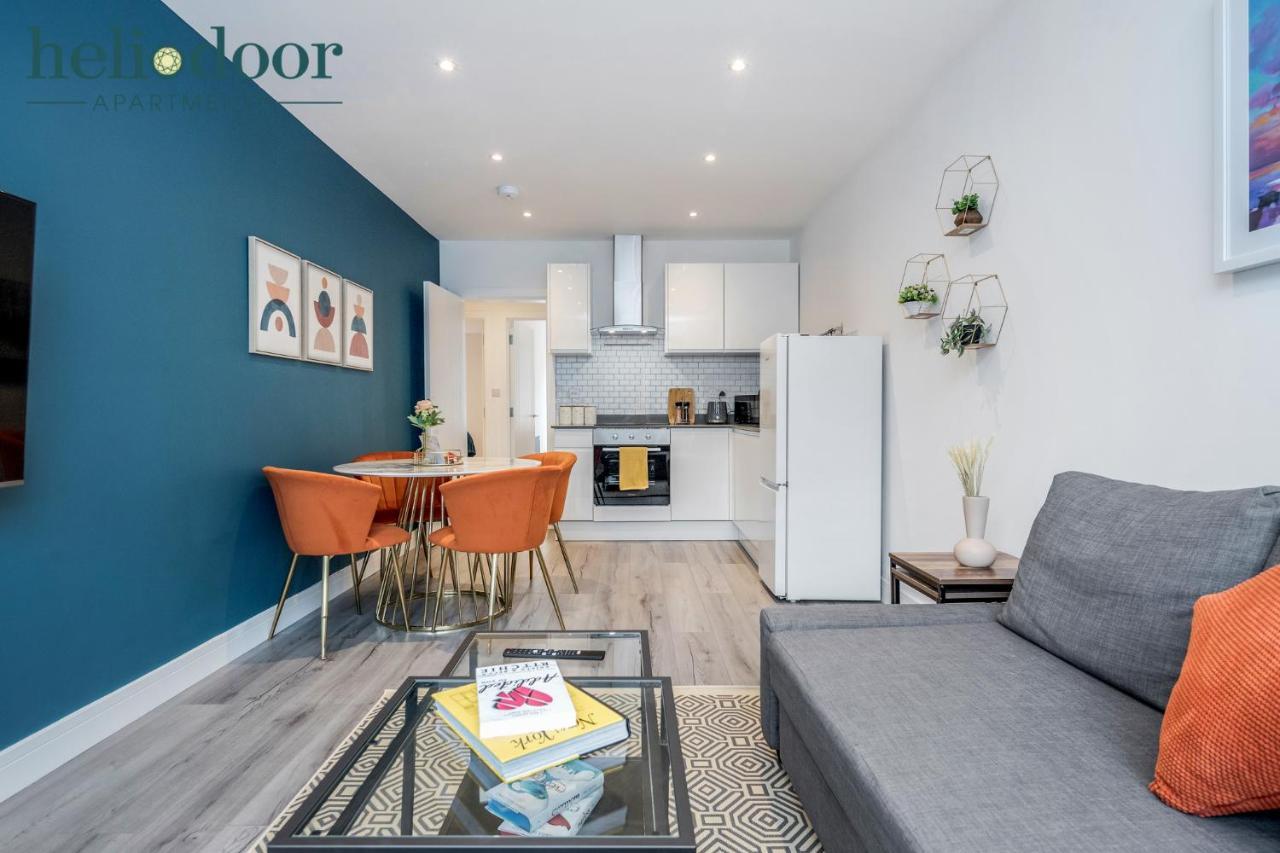 Milton Keynes Apartments, Sleeps Up To 5, Free Parking, Free Wifi & Movies, 7 Mins Drive To Milton Keynes Central Station For Direct Trains To London & The North Ngoại thất bức ảnh