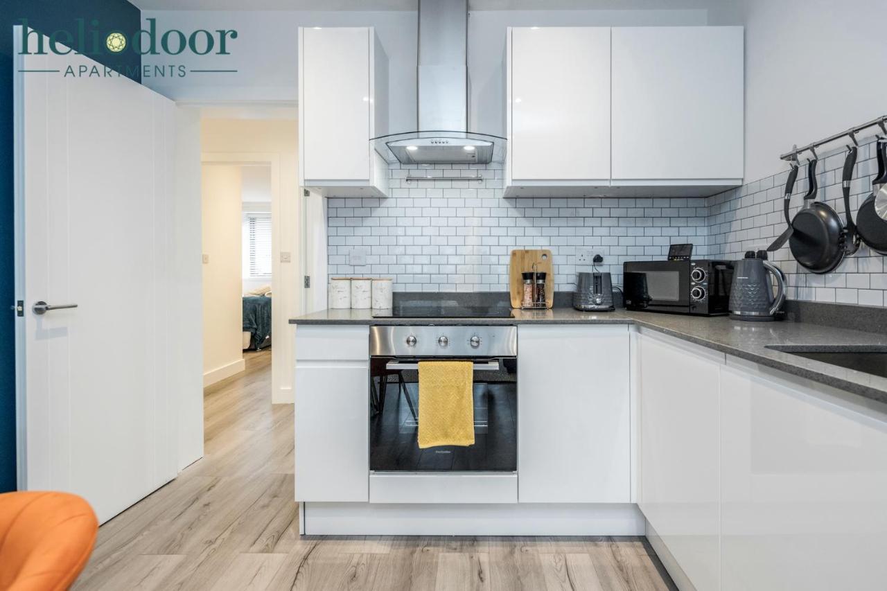 Milton Keynes Apartments, Sleeps Up To 5, Free Parking, Free Wifi & Movies, 7 Mins Drive To Milton Keynes Central Station For Direct Trains To London & The North Ngoại thất bức ảnh