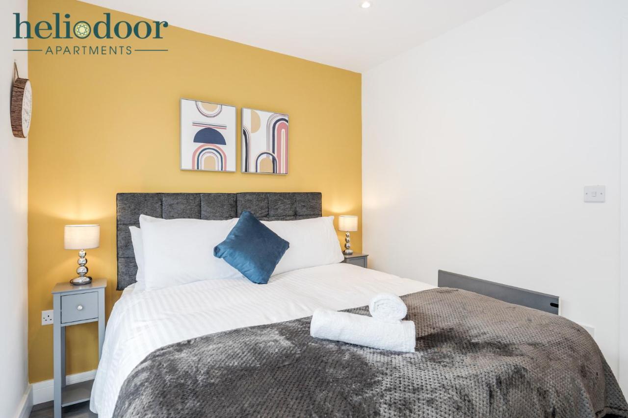Milton Keynes Apartments, Sleeps Up To 5, Free Parking, Free Wifi & Movies, 7 Mins Drive To Milton Keynes Central Station For Direct Trains To London & The North Ngoại thất bức ảnh
