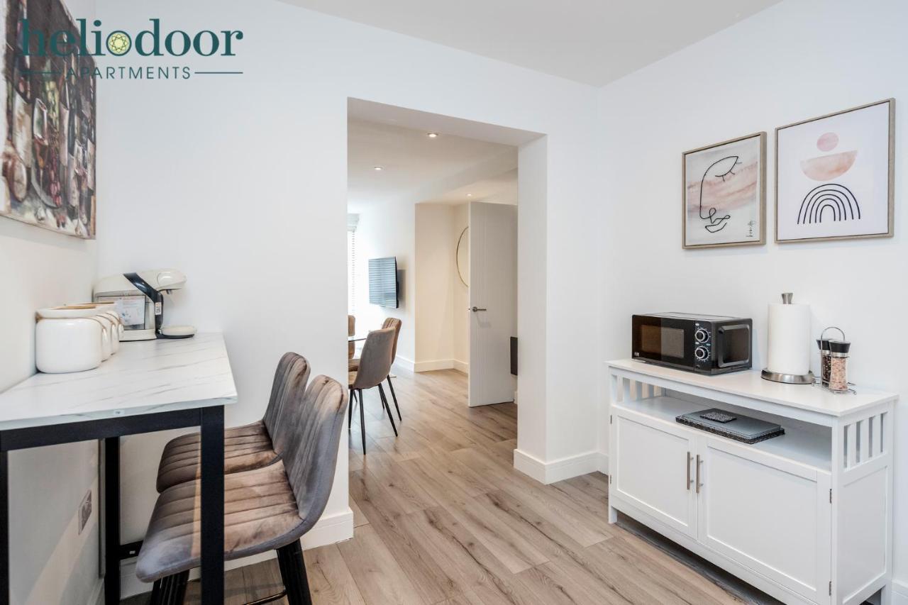 Milton Keynes Apartments, Sleeps Up To 5, Free Parking, Free Wifi & Movies, 7 Mins Drive To Milton Keynes Central Station For Direct Trains To London & The North Ngoại thất bức ảnh