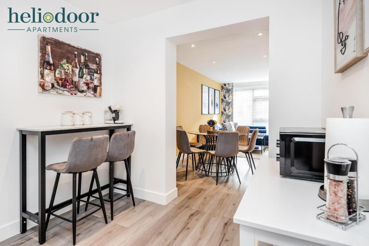 Milton Keynes Apartments, Sleeps Up To 5, Free Parking, Free Wifi & Movies, 7 Mins Drive To Milton Keynes Central Station For Direct Trains To London & The North Ngoại thất bức ảnh