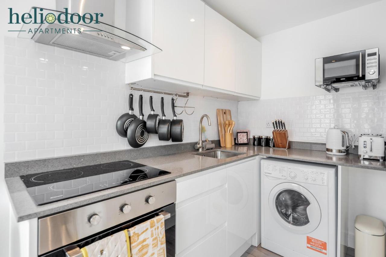 Milton Keynes Apartments, Sleeps Up To 5, Free Parking, Free Wifi & Movies, 7 Mins Drive To Milton Keynes Central Station For Direct Trains To London & The North Ngoại thất bức ảnh