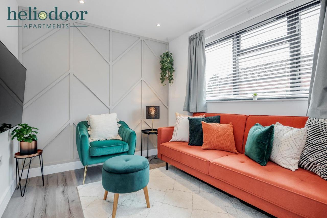Milton Keynes Apartments, Sleeps Up To 5, Free Parking, Free Wifi & Movies, 7 Mins Drive To Milton Keynes Central Station For Direct Trains To London & The North Ngoại thất bức ảnh