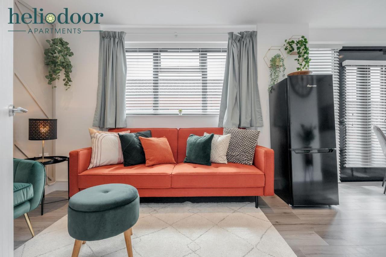 Milton Keynes Apartments, Sleeps Up To 5, Free Parking, Free Wifi & Movies, 7 Mins Drive To Milton Keynes Central Station For Direct Trains To London & The North Ngoại thất bức ảnh