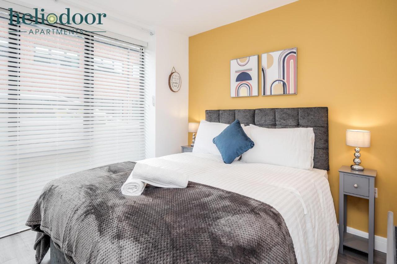 Milton Keynes Apartments, Sleeps Up To 5, Free Parking, Free Wifi & Movies, 7 Mins Drive To Milton Keynes Central Station For Direct Trains To London & The North Ngoại thất bức ảnh