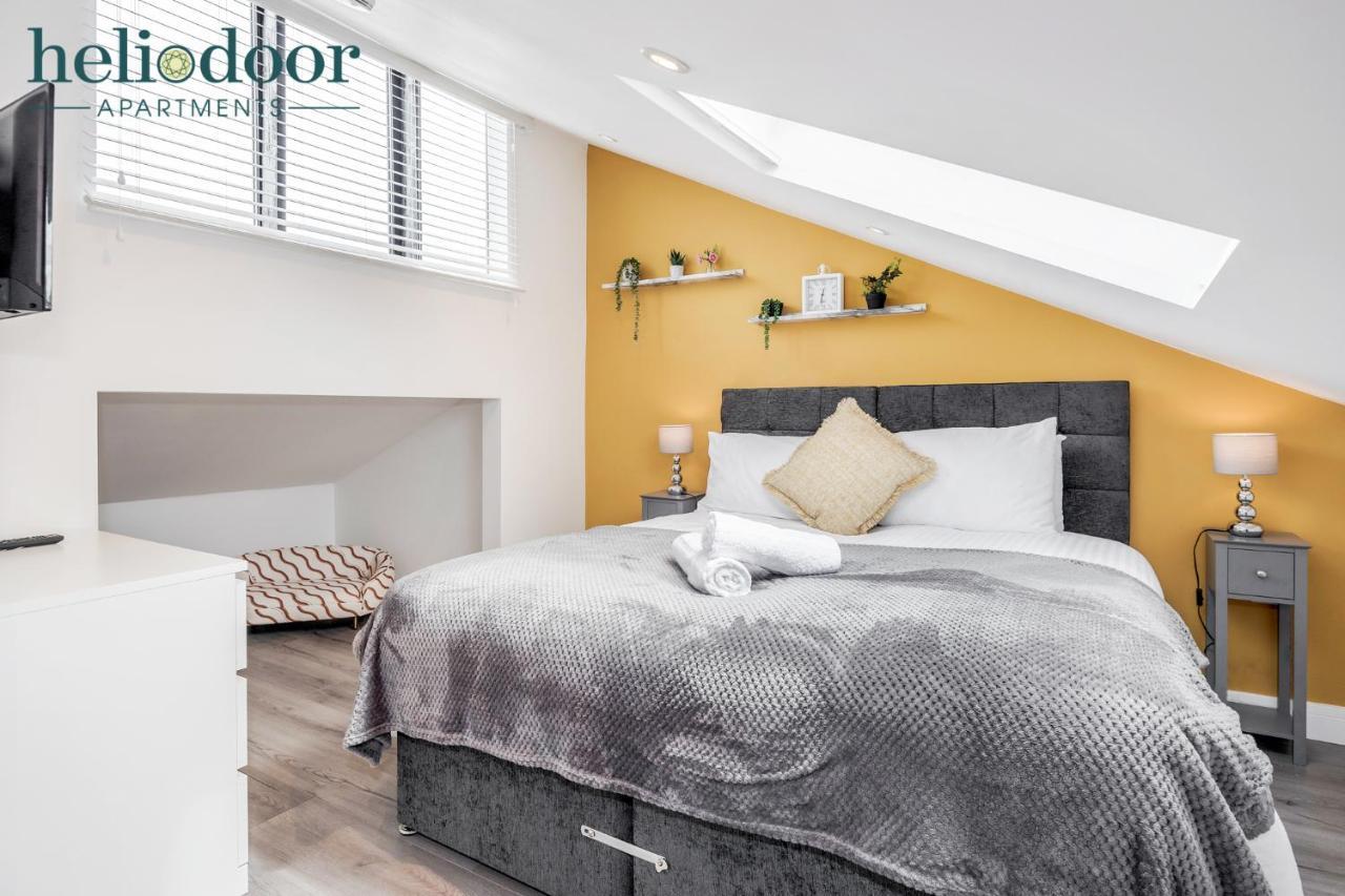 Milton Keynes Apartments, Sleeps Up To 5, Free Parking, Free Wifi & Movies, 7 Mins Drive To Milton Keynes Central Station For Direct Trains To London & The North Ngoại thất bức ảnh