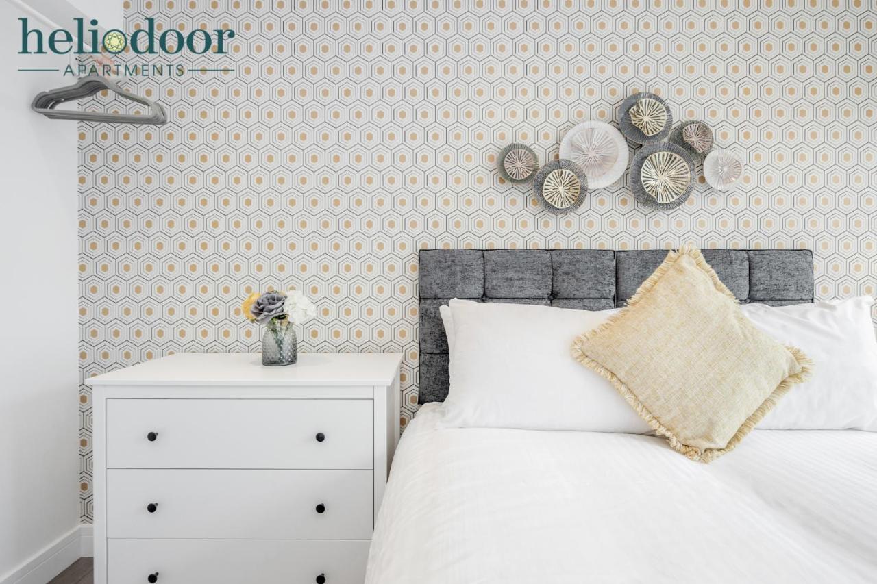 Milton Keynes Apartments, Sleeps Up To 5, Free Parking, Free Wifi & Movies, 7 Mins Drive To Milton Keynes Central Station For Direct Trains To London & The North Ngoại thất bức ảnh