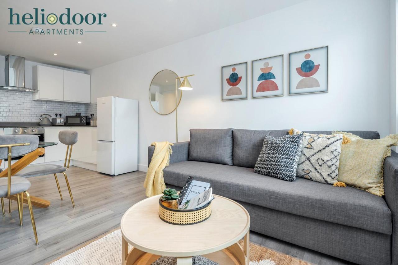 Milton Keynes Apartments, Sleeps Up To 5, Free Parking, Free Wifi & Movies, 7 Mins Drive To Milton Keynes Central Station For Direct Trains To London & The North Ngoại thất bức ảnh