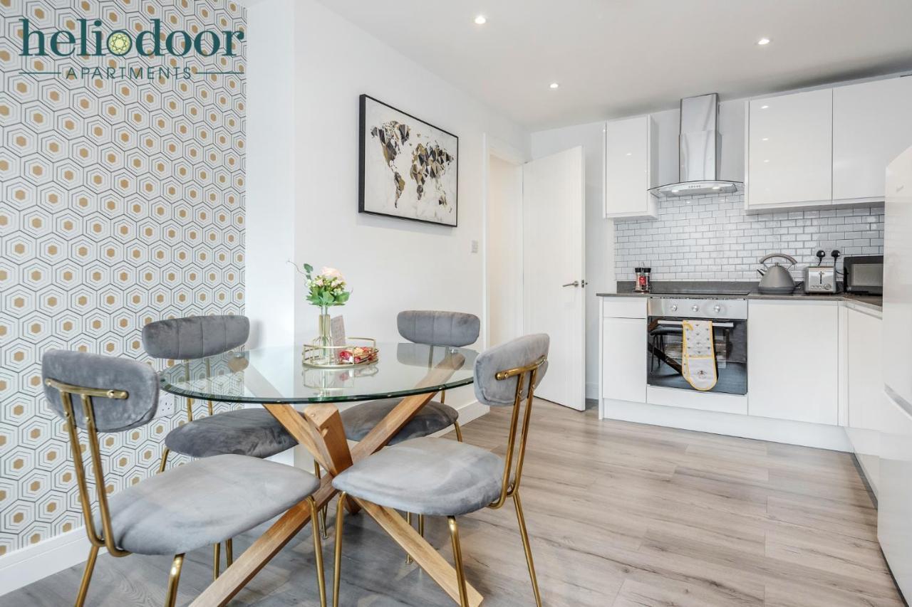 Milton Keynes Apartments, Sleeps Up To 5, Free Parking, Free Wifi & Movies, 7 Mins Drive To Milton Keynes Central Station For Direct Trains To London & The North Ngoại thất bức ảnh