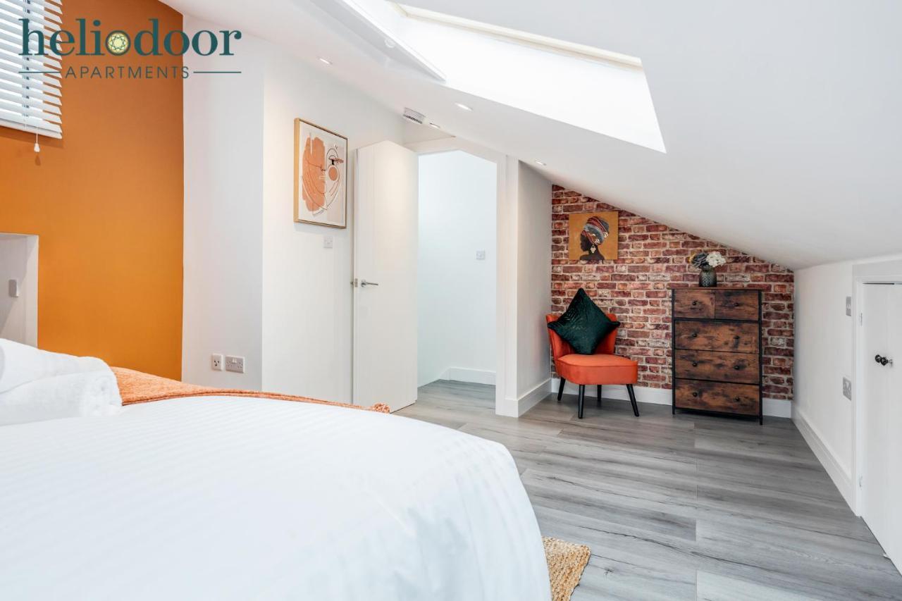 Milton Keynes Apartments, Sleeps Up To 5, Free Parking, Free Wifi & Movies, 7 Mins Drive To Milton Keynes Central Station For Direct Trains To London & The North Ngoại thất bức ảnh