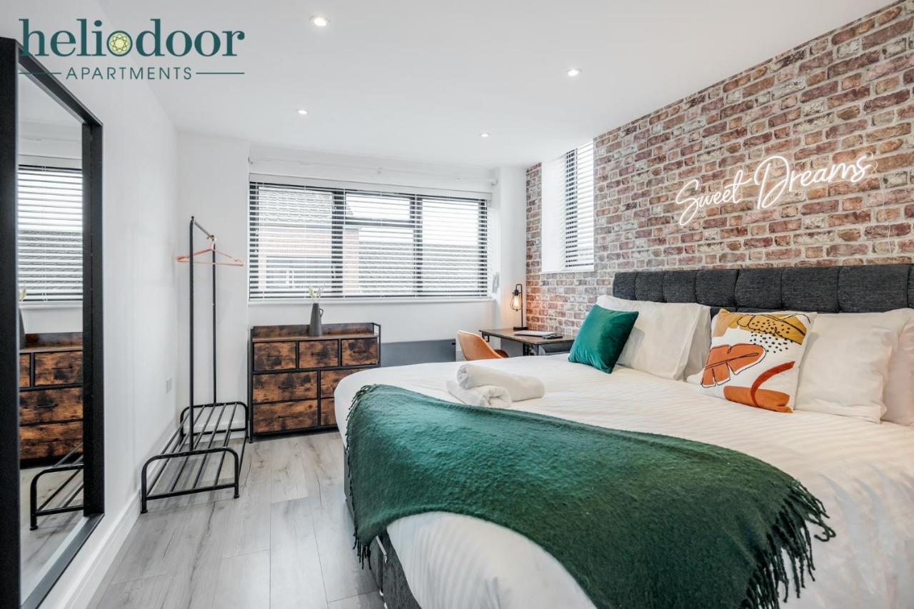 Milton Keynes Apartments, Sleeps Up To 5, Free Parking, Free Wifi & Movies, 7 Mins Drive To Milton Keynes Central Station For Direct Trains To London & The North Ngoại thất bức ảnh